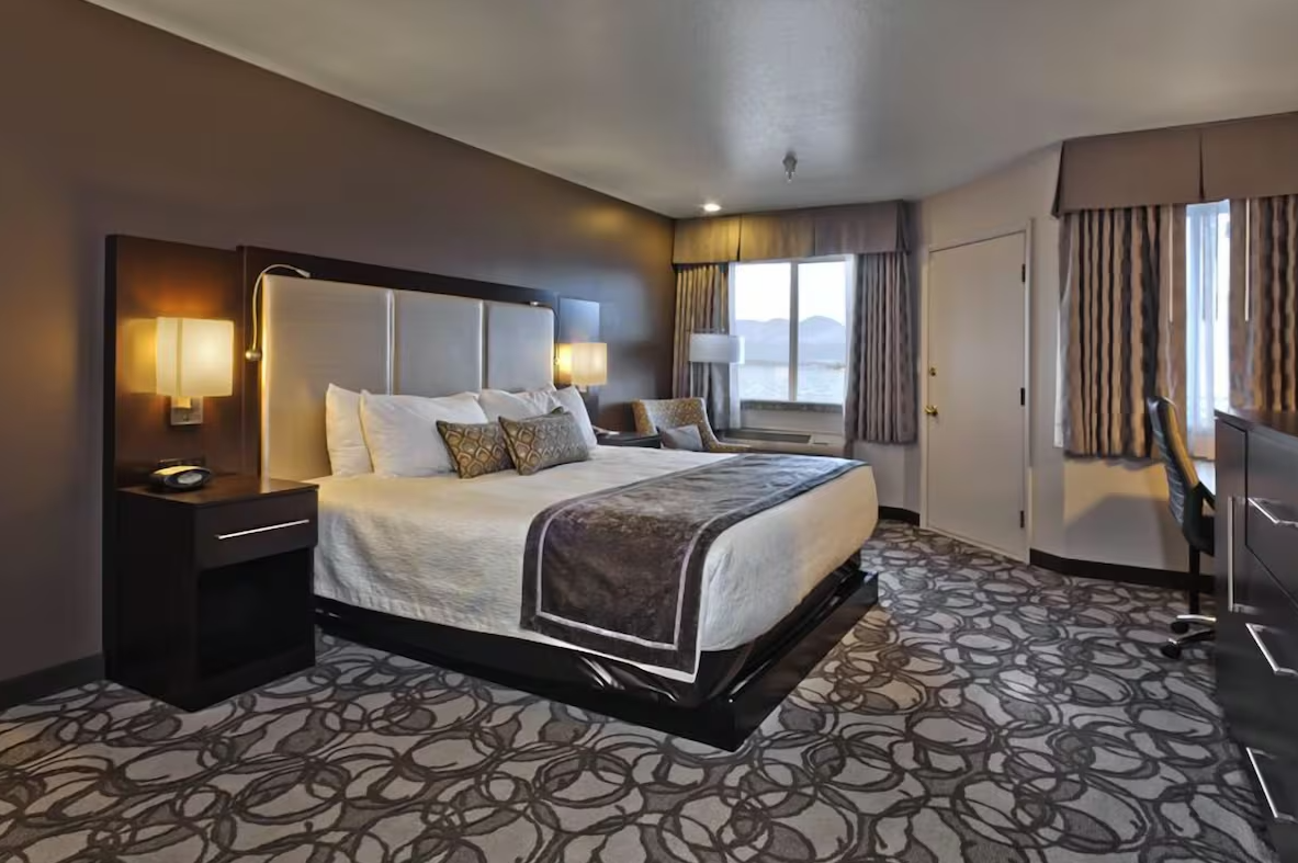 Seven Clans Hotel: Your Oasis of Comfort and Luxury
